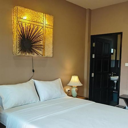 Hoh Guesthouse Chiang Mai Extérieur photo
