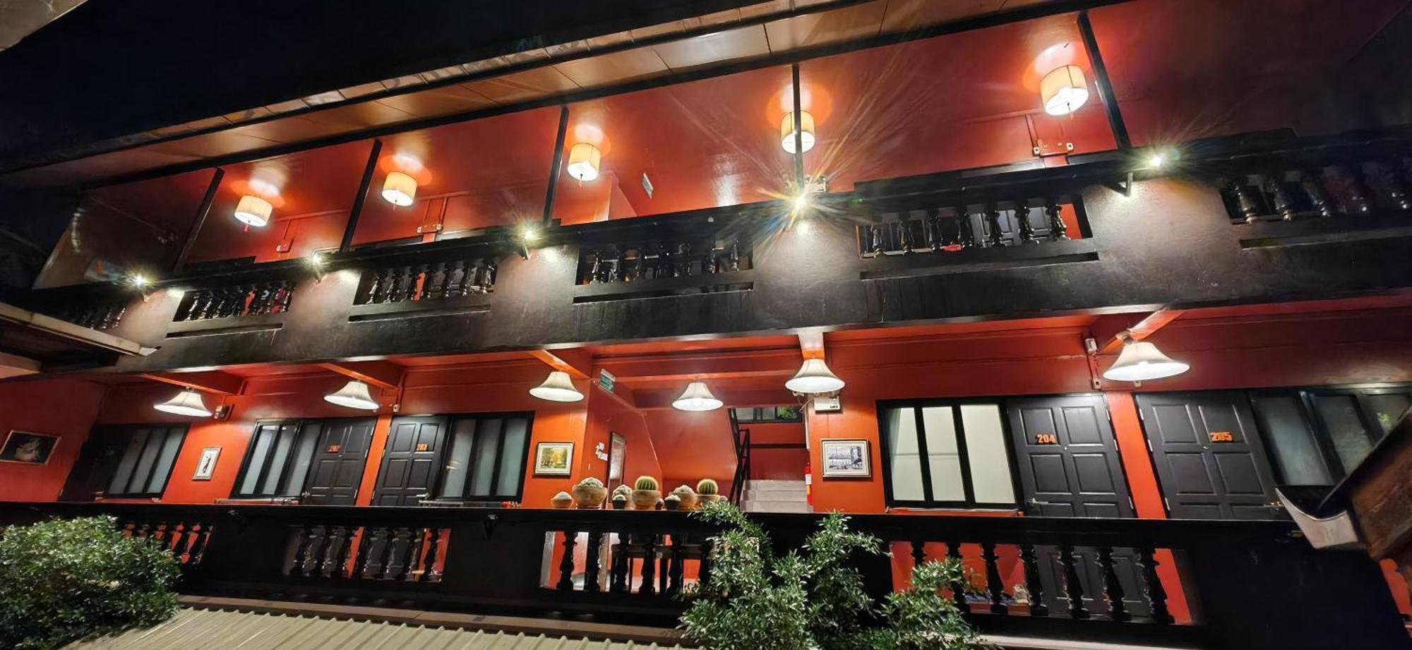 Hoh Guesthouse Chiang Mai Extérieur photo