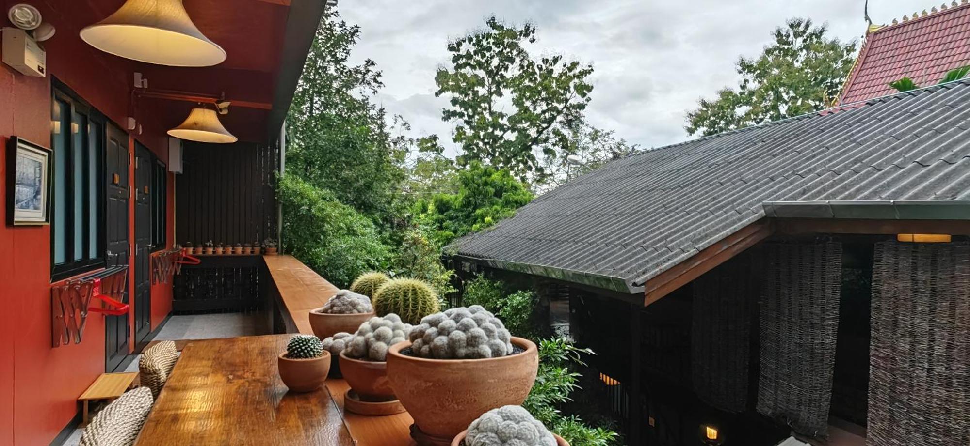 Hoh Guesthouse Chiang Mai Extérieur photo