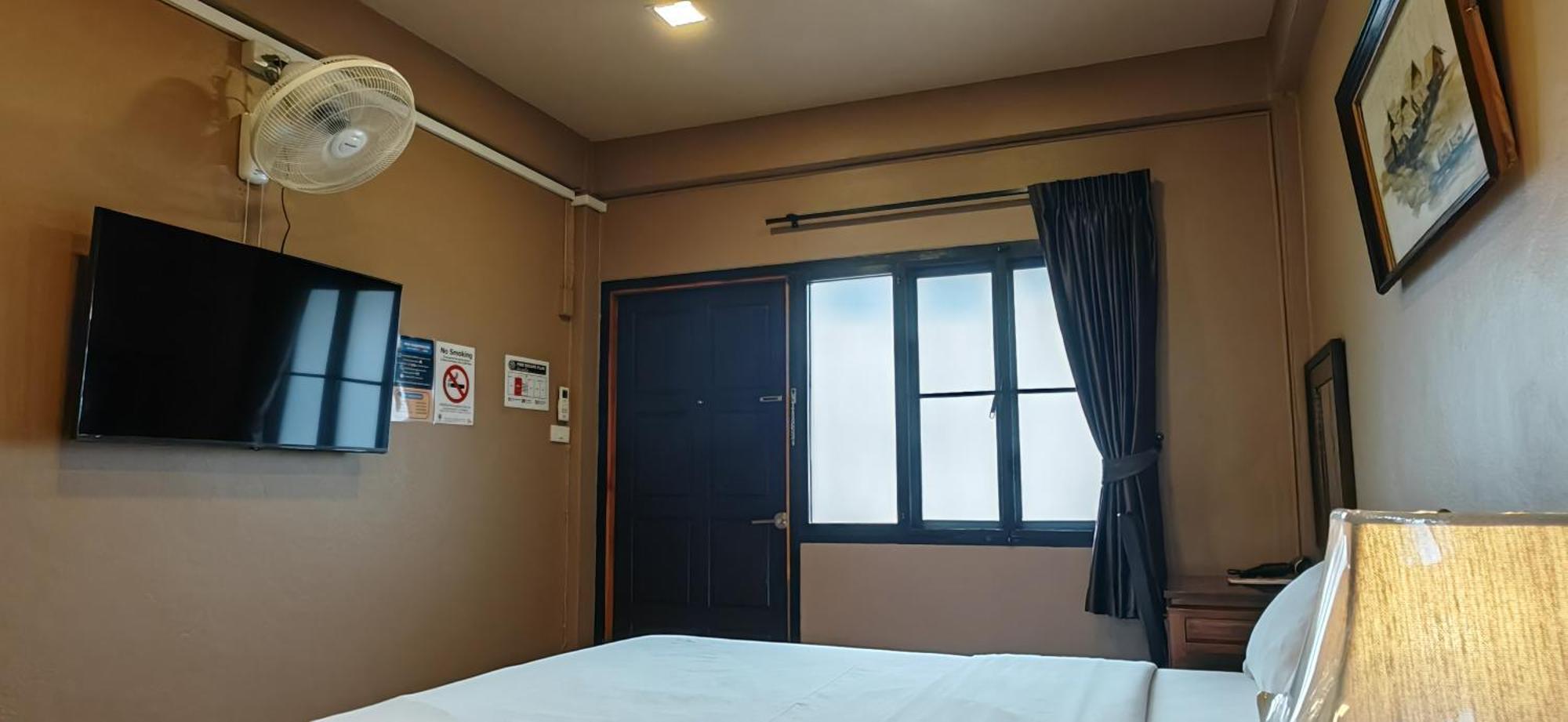 Hoh Guesthouse Chiang Mai Extérieur photo